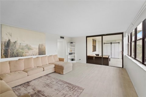 Condo in Aventura, Florida, 3 bedrooms  № 2010771 - photo 10