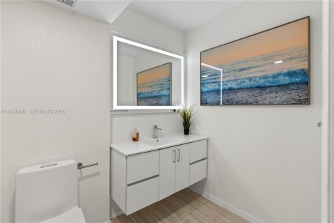 Condo in Aventura, Florida, 3 bedrooms  № 2010771 - photo 19
