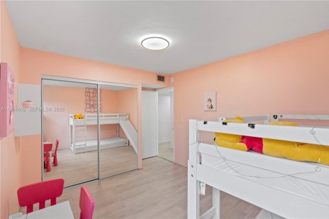 Condo in Aventura, Florida, 3 bedrooms  № 2010771 - photo 21