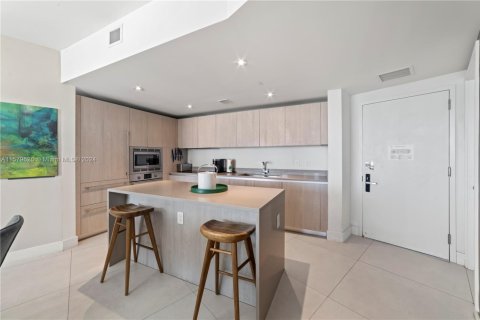 Снять в аренду кондоминиум в Холливуд, Флорида 2 спальни, 104.61м2, № 1958873 - фото 9