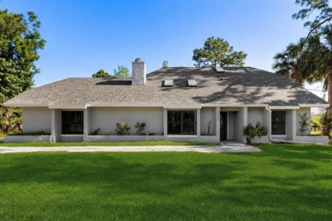 Villa ou maison à Deltona, Floride 4 chambres, 191.56 m2 № 2424357