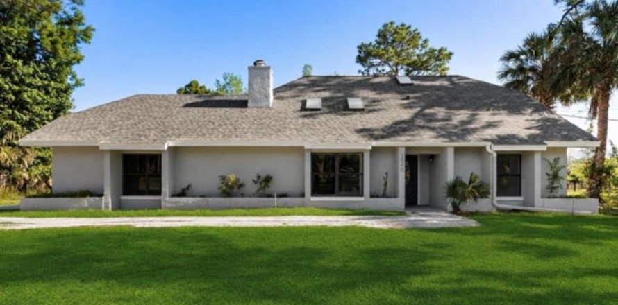 Villa ou maison à Deltona, Floride 4 chambres, 191.56 m2 № 2424357