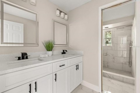 Villa ou maison à louer à Deltona, Floride: 4 chambres, 191.56 m2 № 2424357 - photo 17