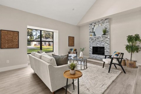 Villa ou maison à louer à Deltona, Floride: 4 chambres, 191.56 m2 № 2424357 - photo 4