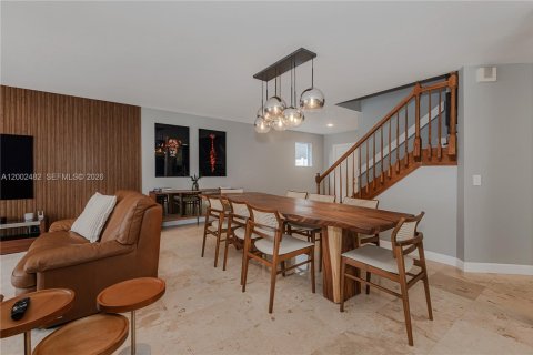 House in Coconut Creek, Florida 4 bedrooms, 204.01 sq.m. № 2066328 - photo 16