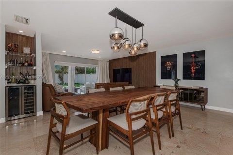 House in Coconut Creek, Florida 4 bedrooms, 204.01 sq.m. № 2066328 - photo 13