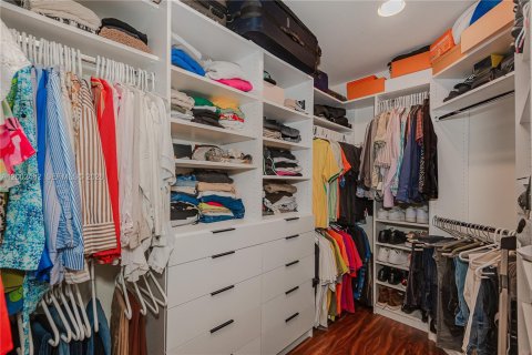 House in Coconut Creek, Florida 4 bedrooms, 204.01 sq.m. № 2066328 - photo 30