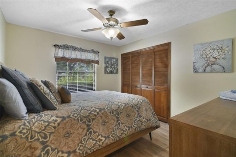 House in Ocala, Florida 3 bedrooms, 246.28 sq.m. № 2229491 - photo 20