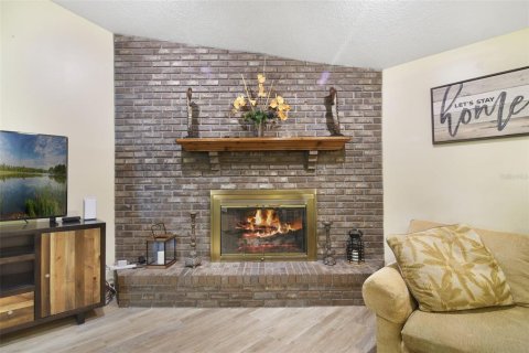 House in Ocala, Florida 3 bedrooms, 246.28 sq.m. № 2229491 - photo 3