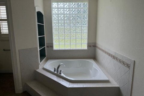 Купить виллу или дом в Те-Виллиджис, Флорида 6 комнат, 226.59м2, № 1901380 - фото 13