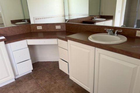 Casa en venta en The Villages, Florida, 2 dormitorios, 226.59 m2 № 1901380 - foto 14