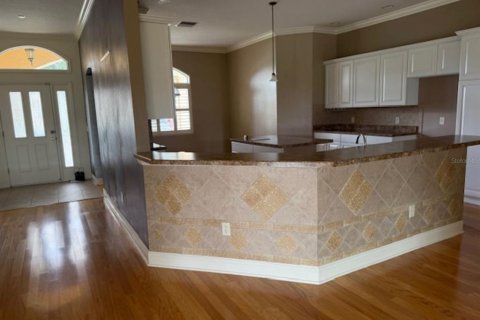 House in The Villages, Florida 2 bedrooms, 226.59 sq.m. № 1901380 - photo 8