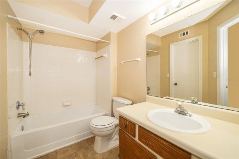 Condo in Orlando, Florida, 2 bedrooms  № 1511235 - photo 17