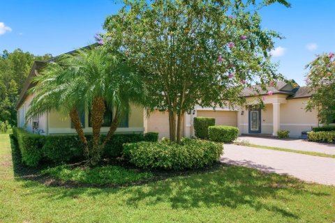 Villa ou maison à vendre à Land O' Lakes, Floride: 3 chambres, 181.16 m2 № 2313011 - photo 8