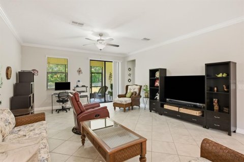 Villa ou maison à vendre à Land O' Lakes, Floride: 3 chambres, 181.16 m2 № 2313011 - photo 6