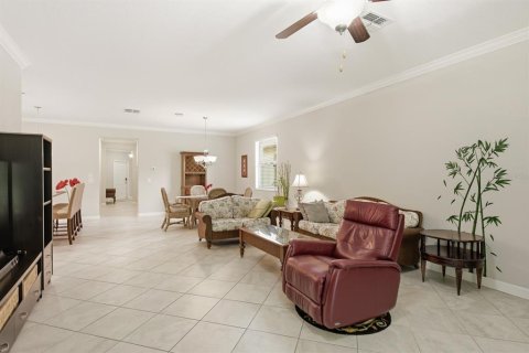 Villa ou maison à vendre à Land O' Lakes, Floride: 3 chambres, 181.16 m2 № 2313011 - photo 16