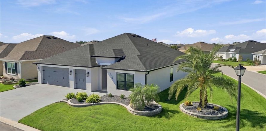 Villa ou maison à The Villages, Floride 3 chambres, 179.02 m2 № 2416775