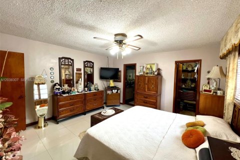 Купить виллу или дом в Майами, Флорида 5 спален, 235.88м2, № 2086135 - фото 21