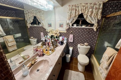 Купить виллу или дом в Майами, Флорида 5 спален, 235.88м2, № 2086135 - фото 24