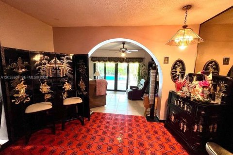 Купить виллу или дом в Майами, Флорида 5 спален, 235.88м2, № 2086135 - фото 16