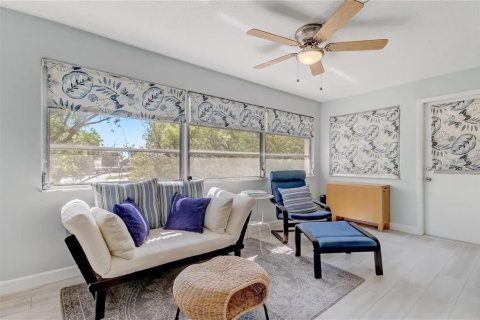 Apartamento en alquiler en New Port Richey, Florida, 2 dormitorios, 88.44 m2 № 1919099 - foto 11