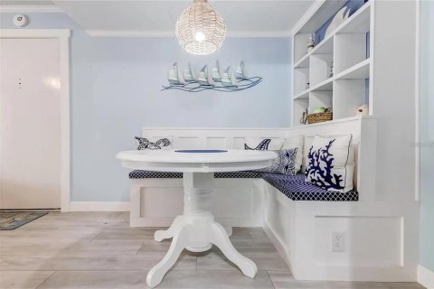 Apartamento en alquiler en New Port Richey, Florida, 2 dormitorios, 88.44 m2 № 1919099 - foto 9