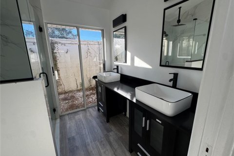 Casa en venta en Sarasota, Florida, 3 dormitorios, 138.89 m2 № 2152107 - foto 11