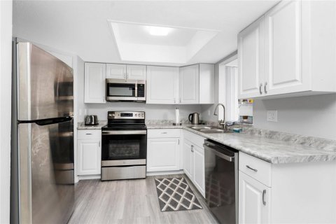Copropriété à vendre à Port Charlotte, Floride: 2 chambres, 85.38 m2 № 2389227 - photo 9