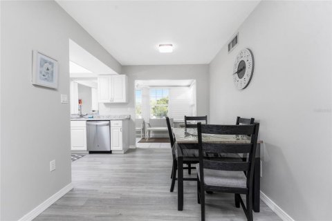 Copropriété à vendre à Port Charlotte, Floride: 2 chambres, 85.38 m2 № 2389227 - photo 17