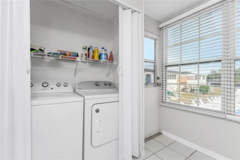 Copropriété à vendre à Port Charlotte, Floride: 2 chambres, 85.38 m2 № 2389227 - photo 12