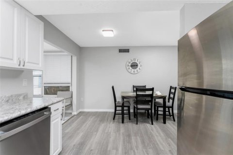 Copropriété à vendre à Port Charlotte, Floride: 2 chambres, 85.38 m2 № 2389227 - photo 5