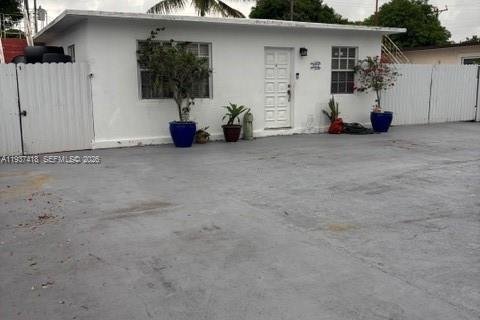 Casa en Hialeah, Florida 4 dormitorios, 139.54 m2 № 1995248