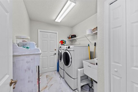 Casa en venta en Port Charlotte, Florida, 3 dormitorios, 207.92 m2 № 1777847 - foto 11
