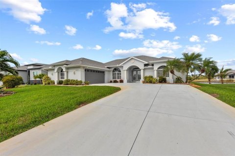 Casa en venta en Port Charlotte, Florida, 3 dormitorios, 207.92 m2 № 1777847 - foto 19
