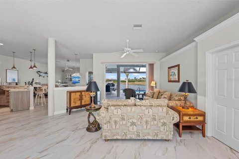 Casa en venta en Port Charlotte, Florida, 3 dormitorios, 207.92 m2 № 1777847 - foto 20