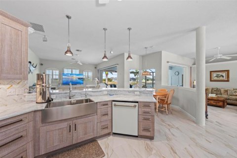 Casa en venta en Port Charlotte, Florida, 3 dormitorios, 207.92 m2 № 1777847 - foto 28