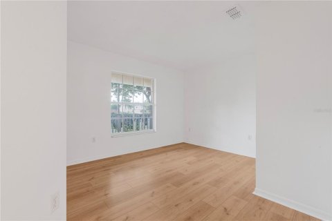 House in Kissimmee, Florida 4 bedrooms, 155.98 sq.m. № 2100983 - photo 7
