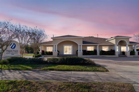 Commercial property in Saint Petersburg, Florida 305.28 sq.m. № 2195514