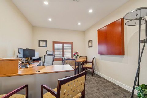 Propiedad comercial en venta en Saint Petersburg, Florida, 305.28 m2 № 2195514 - foto 29