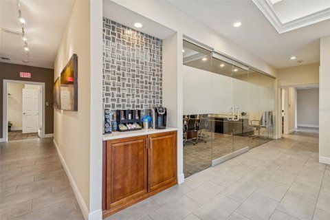 Propiedad comercial en venta en Saint Petersburg, Florida, 305.28 m2 № 2195514 - foto 13