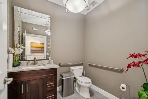 Propiedad comercial en venta en Saint Petersburg, Florida, 305.28 m2 № 2195514 - foto 28