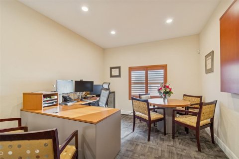 Propiedad comercial en venta en Saint Petersburg, Florida, 305.28 m2 № 2195514 - foto 30