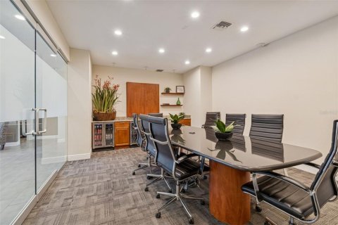 Propiedad comercial en venta en Saint Petersburg, Florida, 305.28 m2 № 2195514 - foto 16