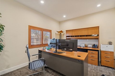 Propiedad comercial en venta en Saint Petersburg, Florida, 305.28 m2 № 2195514 - foto 23