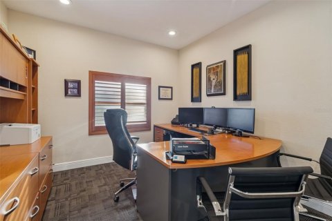Propiedad comercial en venta en Saint Petersburg, Florida, 305.28 m2 № 2195514 - foto 25