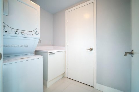 Copropriété à vendre à North Miami, Floride: 3 chambres, 167.32 m2 № 1937175 - photo 28