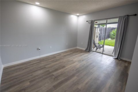 Купить виллу или дом в Майами, Флорида 3 спальни, 108.79м2, № 2007440 - фото 15