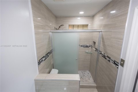 Купить виллу или дом в Майами, Флорида 3 спальни, 108.79м2, № 2007440 - фото 21