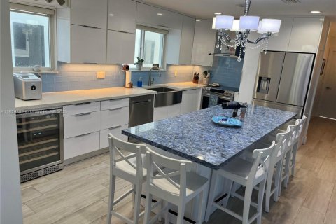 House in Key Largo, Florida 4 bedrooms, 189.52 sq.m. № 1802823 - photo 4
