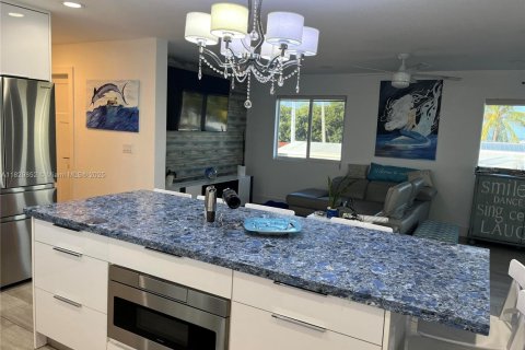 House in Key Largo, Florida 4 bedrooms, 189.52 sq.m. № 1802823 - photo 6
